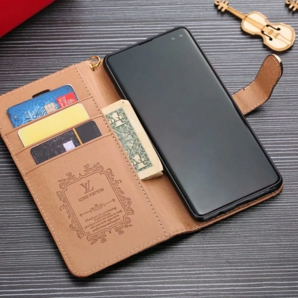 Designer Cellphone Cases and Wallets - Picture 15 of 16